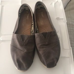 Women’s Toms